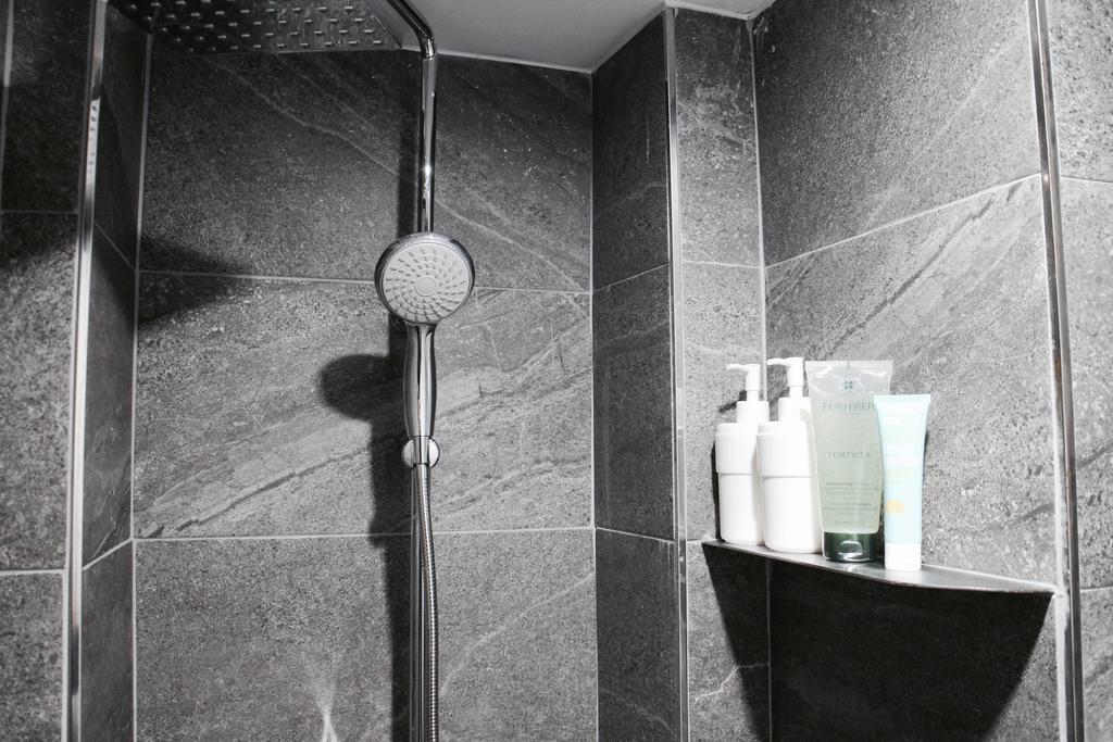 The Simple Stay 1 Сеул Екстериор снимка